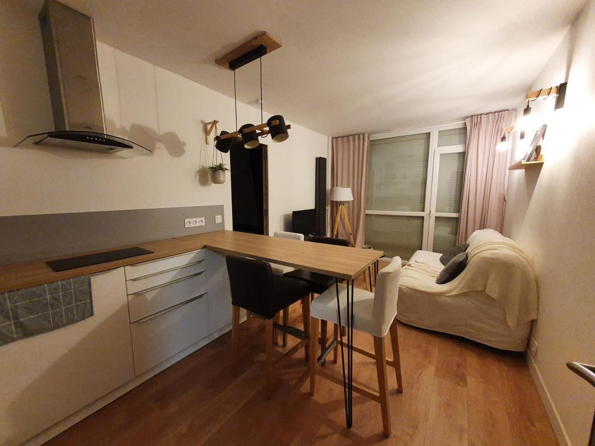 T2 Lumineux Centre Proche Metro, Parking Gratuit,1 Chambre, 1 Grande Piece A Vivre Apartment *
