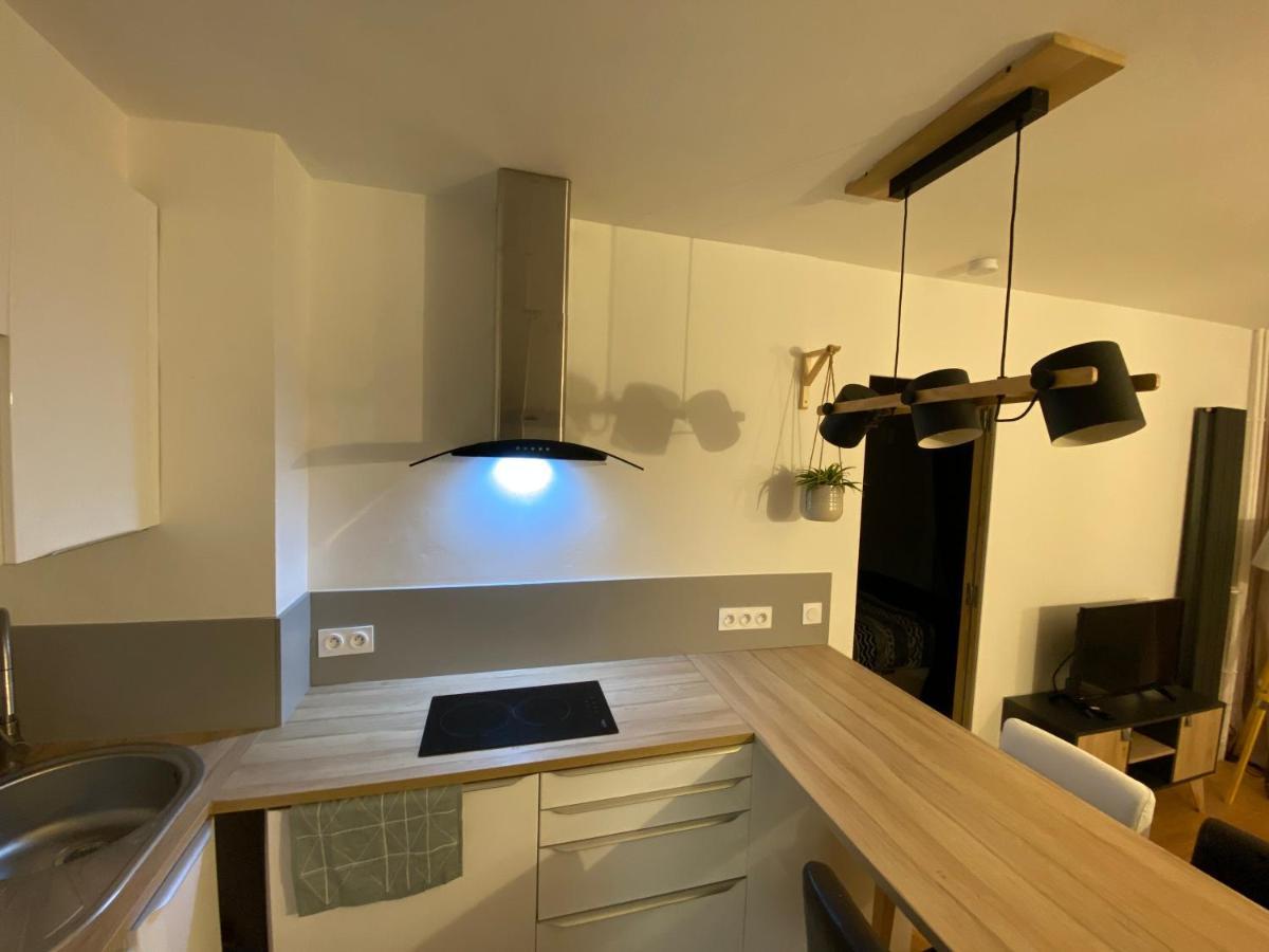 T2 Lumineux Centre Proche Metro, Parking Gratuit,1 Chambre, 1 Grande Piece A Vivre